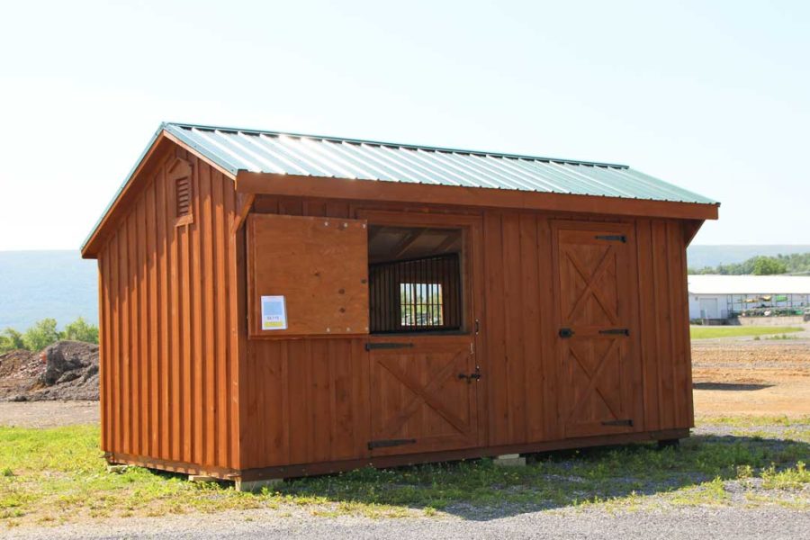 Single Horse Stable & Tack Room